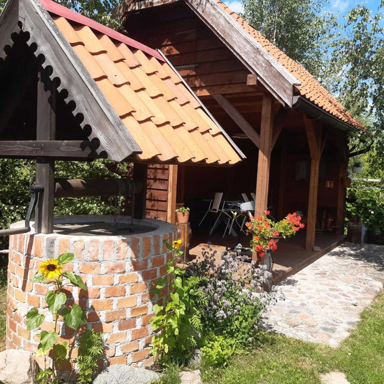Domek W Kwiatach Zyndaki Экстерьер фото
